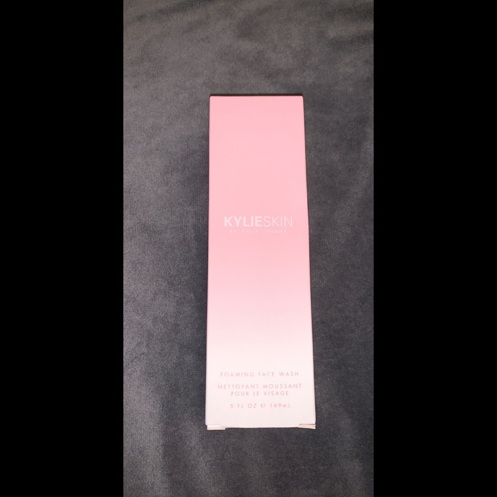 Kylie Skin Foaming Face Wash
